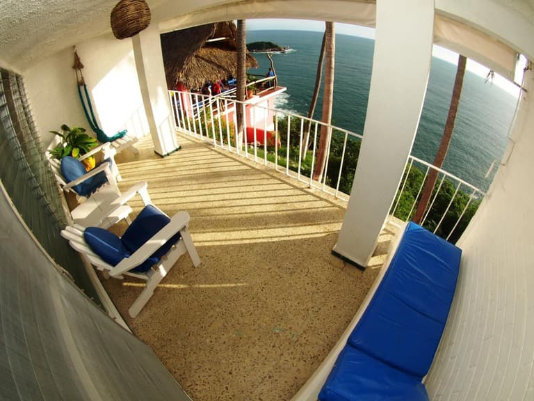Hotel Flamingos — Balcón privado al mar